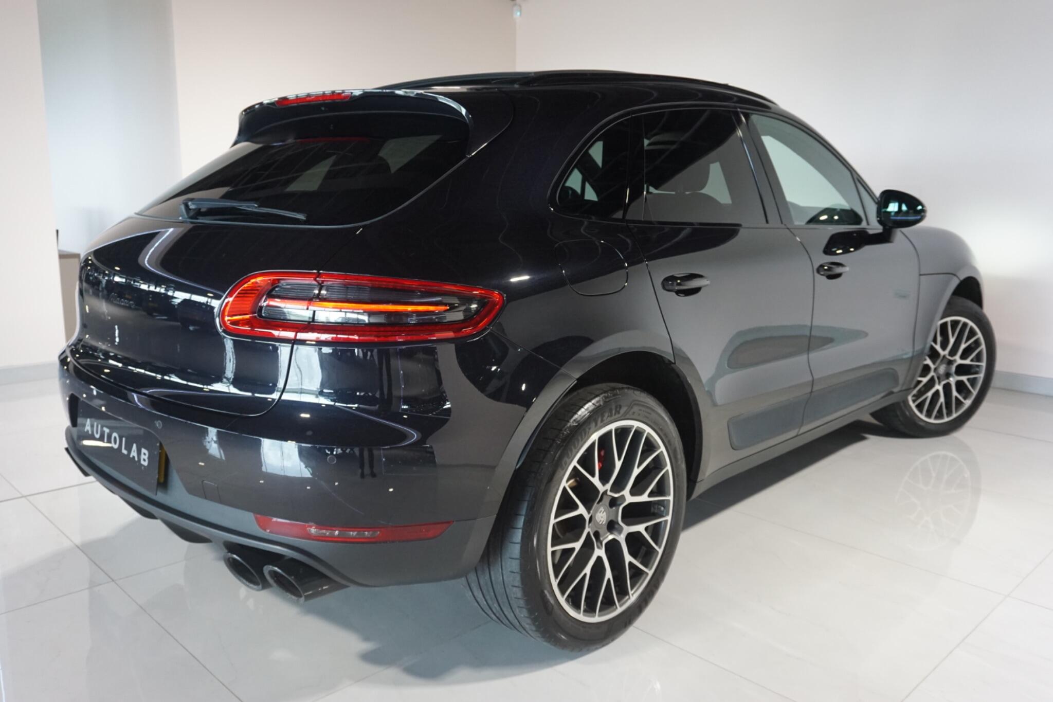Porsche Macan 2.0T SUV 5dr Petrol PDK 4WD Euro 6 (s/s) (252 ps)
